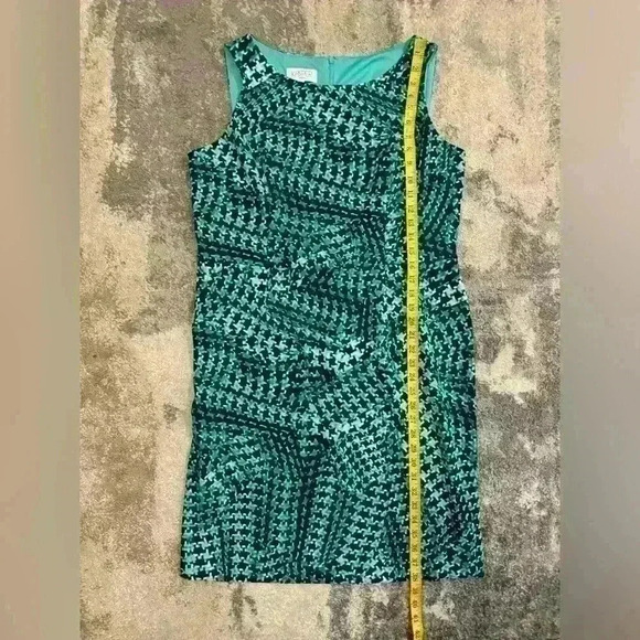 Women’s Green&Black Kasper Dress - Picture 7 of 7